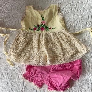 Well Dressed Wolf. Size 24 mo. Buenos Dias tunic